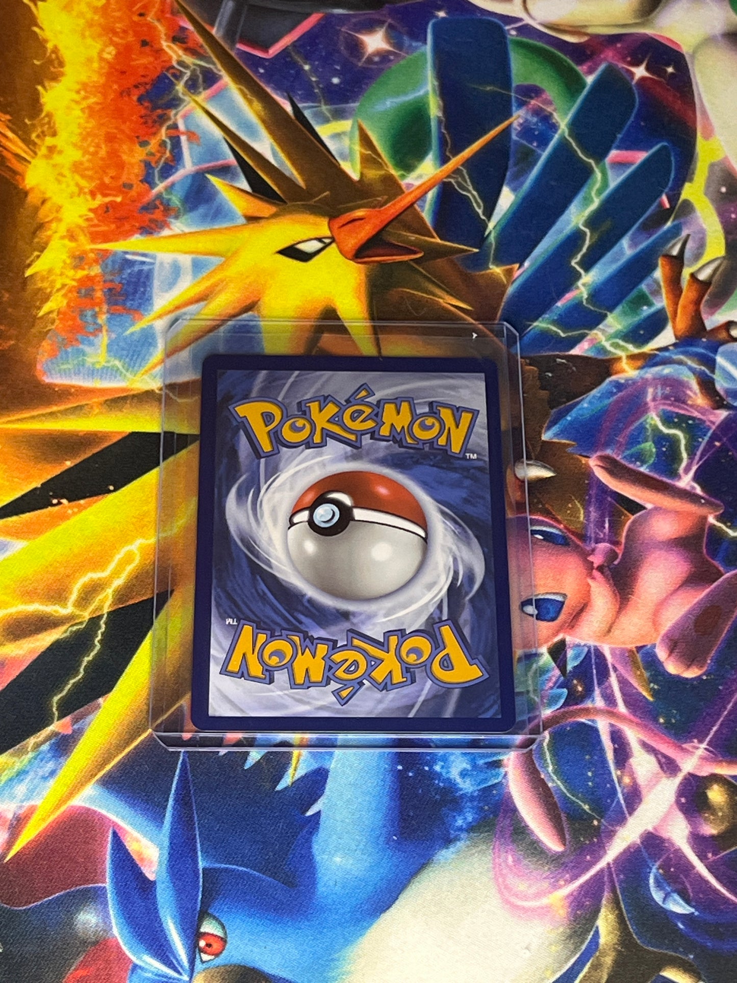 Jolteon #29 Pokemon Prismatic Evolutions